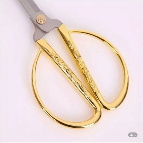 European Vintage Gold Sewing Scissors - Picture 3 of 7